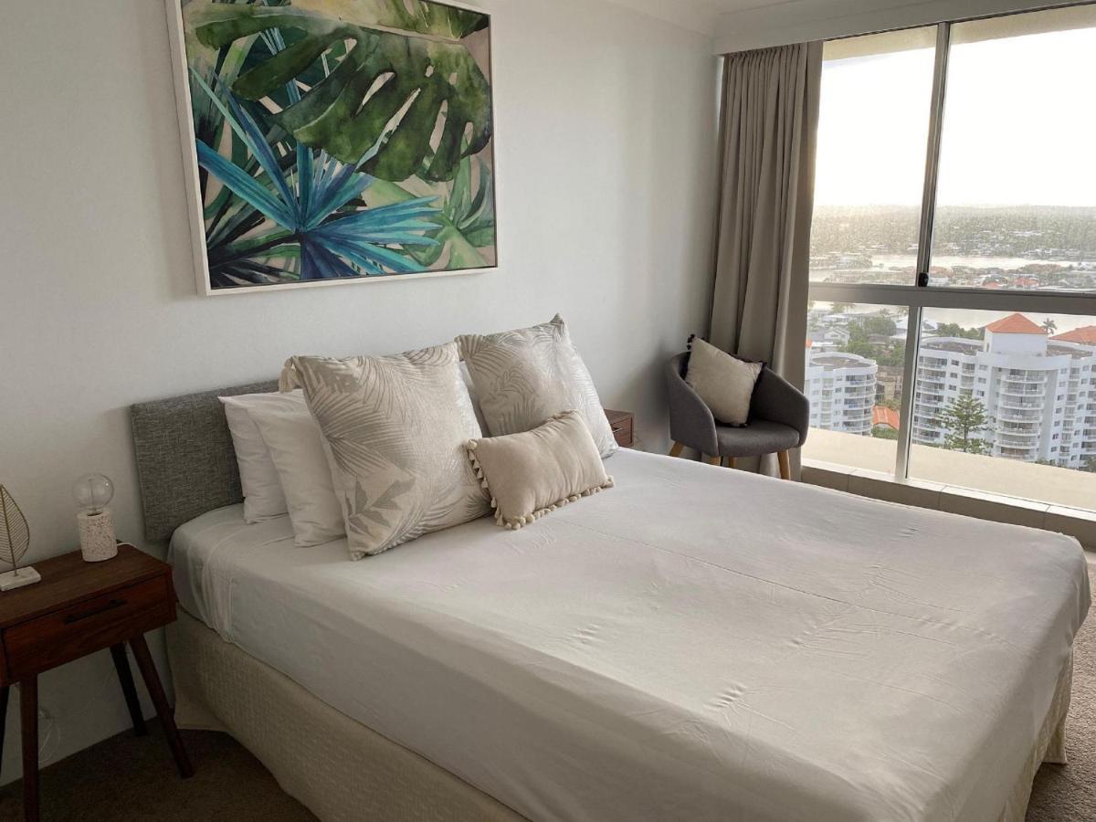 Hi Surf Beachfront Resort Apartments Gold Coast Bagian luar foto