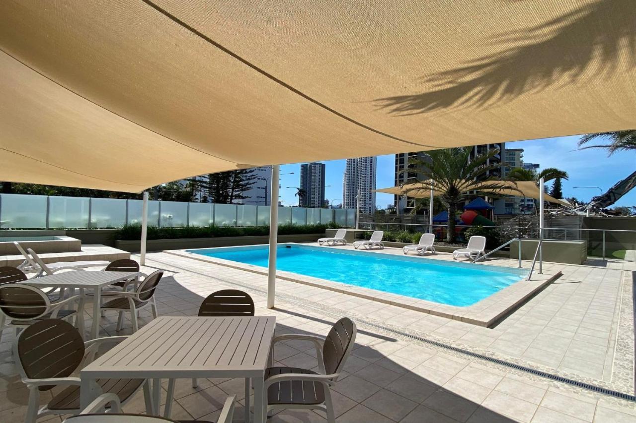 Hi Surf Beachfront Resort Apartments Gold Coast Bagian luar foto